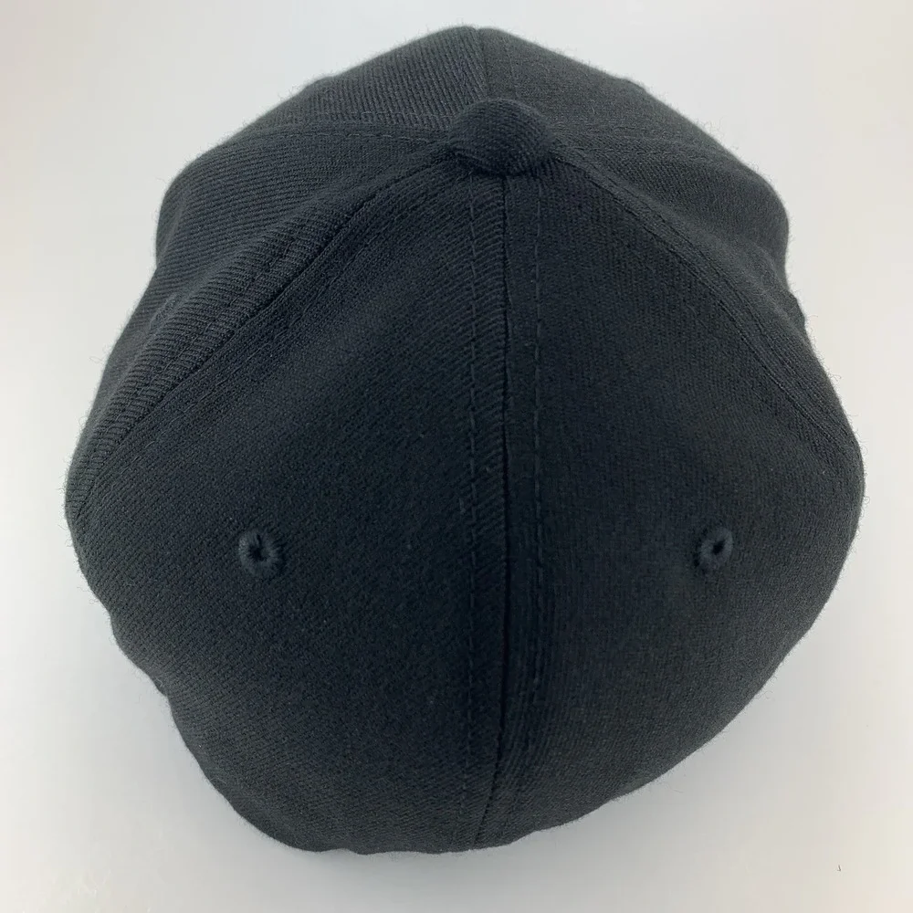 Leprechaun Patch Hat Black Branded Bills S-M Flexfit Stretch Baseball Cap